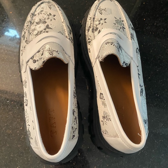 Taft Women’s Flora Loafer in Eden Blanc - NWOT Size 42 - Picture 6 of 11
